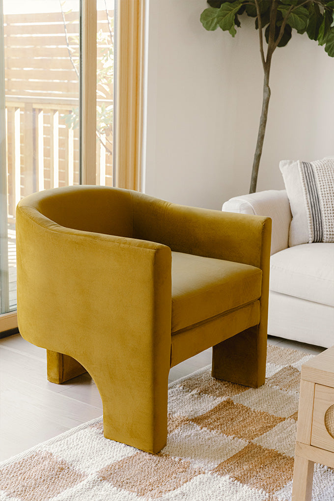 Ashlyn Tripod Accent Chair – Cura Home